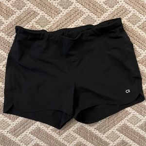 GapFit Maternity running shorts